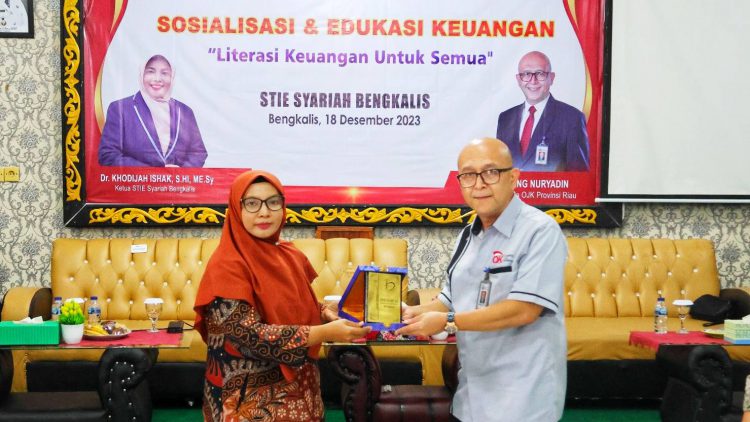 OJK Riau Gelar Edukasi tentang Literasi dan Inklusi Keuangan di Bengkalis