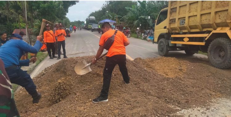 Jembatan di Jalan Lintas Timur Ambles, Arus Lalu Lintas Jadi Buka Tutup