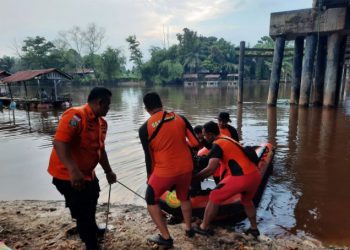 Terjun ke Sungai Karena Dikejar Orang, Pria di Pekanbaru Hilang Tenggelam