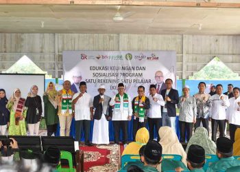 BRK Syariah Bersama OJK Riau Sosialisasikan Program Kejar dan Salurkan Bantuan Masjid Ponpes Darul Fikri