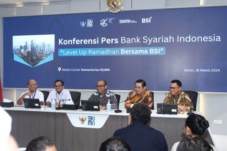 BSI Serahkan Rp222,7 Miliar Zakat Perusahaan ke BAZNAS