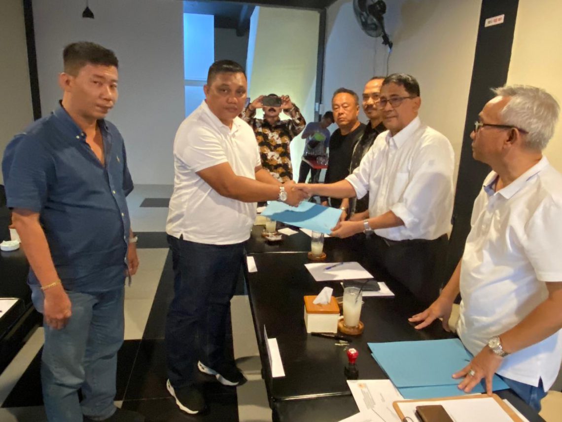 POBSI Riau Serahkan SK Caretaker ke 3 Kabupaten Kota