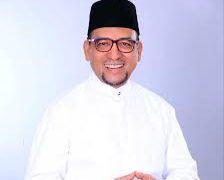 Dr. (H.C.) H. SOFYAN SIROJ ABDUL WAHAB, LC, MM.  
ANGGOTA KOMISI V DPRD PROVINSI RIAU