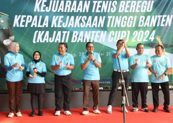 Kejuaraan Tenis Kepala Kejaksaan Tinggi (Kajati) Banten Cup 2024 resmi dimulai pada Selasa pagi, 28 Mei 2024.