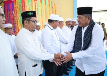 Bupati Siak melepas calon jemaah haji kabupaten Siak