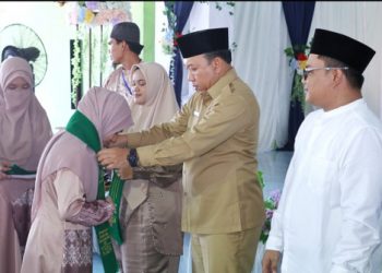 Wabup Siak pada wisuda Ponpes Amanah Tarbiyah Islamiah Siak