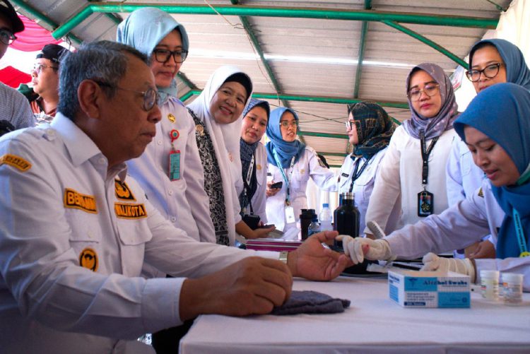 Wali Kota Tangsel Ajak Bidan Turunkan Angka Stunting