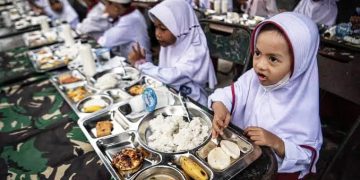 Dampak Positif dan Negatif Program Makan Siang Gratis Menurut World Bank