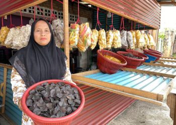 Kerupuk Sagu Dua Putri Jadi Primadona Oleh-oleh Taluk Kuantan, 30Kg Laris Terjual Dalam Sehari
(Foto: Sekper BRKS)