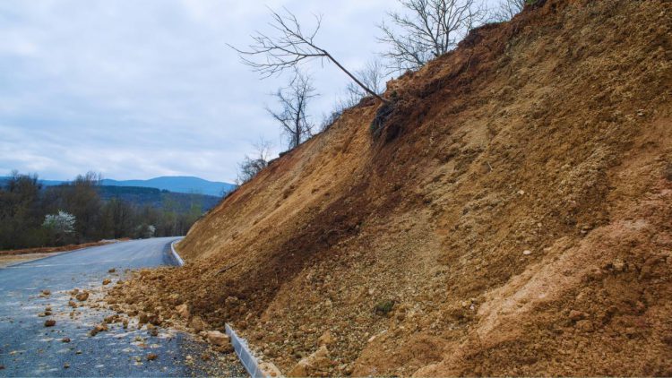 Kampar dan Rohul Waspada Banjir dan Tanah Longsor Akibat Curah Hujan Tinggi