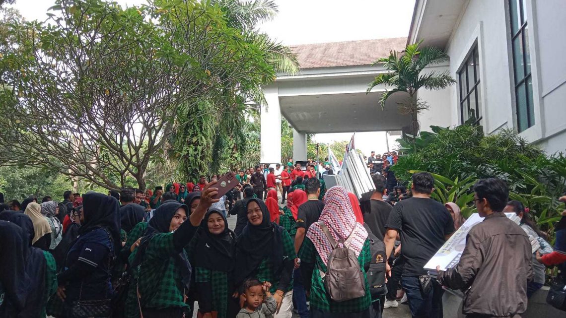 PILGUB RIAU 2024: Deklarasi Abdul Wahid dan SF Hariyanto Dihadiri Ribuan Warga
