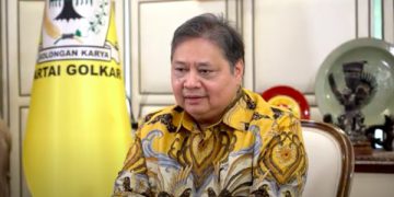 airlangga mundur dari golkar