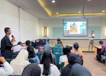 Business Unit Head Riau Paper, PT Riau Andalan Pulp and Paper (RAPP) Budi Hariansyah, memberi kuliah umum kepada ratusan Mahasiswa Teknologi Pulp dan Kertas (TPK) Universitas Riau (Unri).