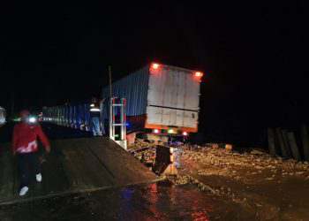 Jalan Lintas Riau ke Sumbar Buka Tutup Akibat Longsor