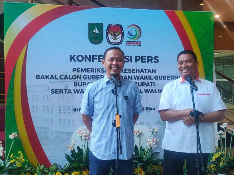 Selesai Jalani Tes Kesehatan, Agung Nugroho Doakan Kesehatan Semua Bakal Calon di Pilkada Pekanbaru