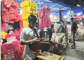 Pedagang Kaos Mendulang Untung di PON XXI Aceh-Sumut 2024