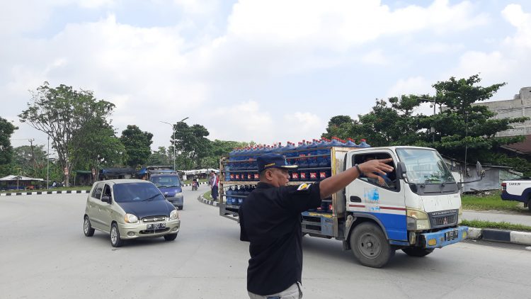 Puluhan Truk Tonase Besar Terjaring Razia Gabungan di Pekanbaru