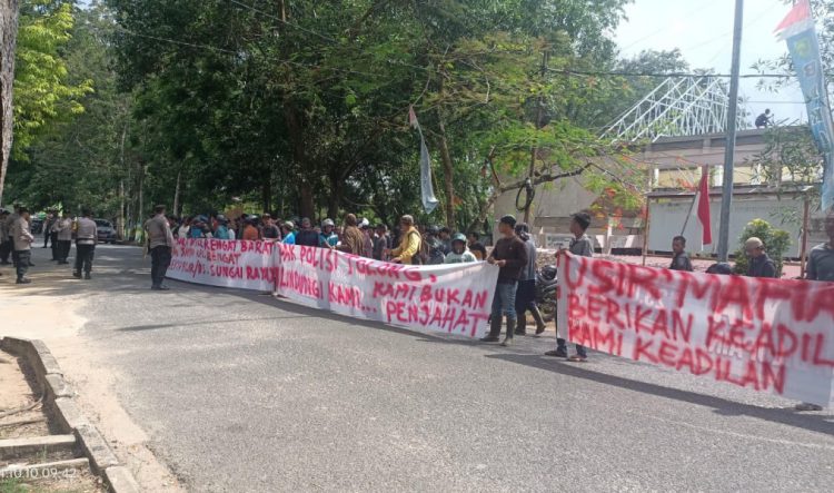 Dugaan Kriminalisasi Petani Sawit di Inhu, Konflik Lahan dengan Korporasi Memanas