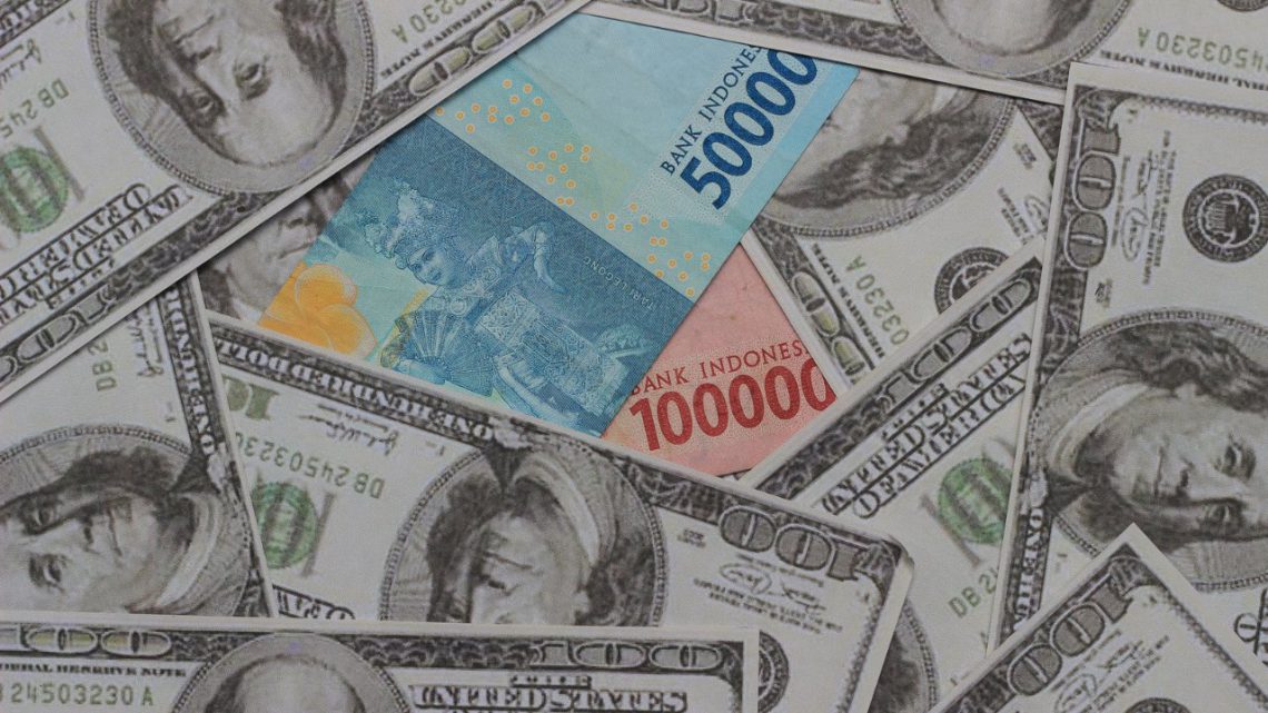 Rupiah melemah