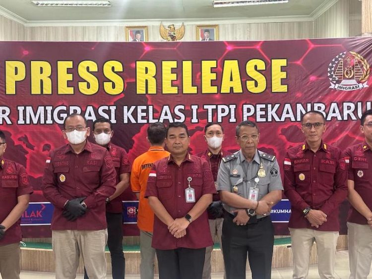 WNA Singapura Ditangkap Imigrasi Pekanbaru, Kini Terancam Kurungan 5 Tahun Penjara