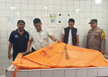 Seorang Perempuan di Rumbai Timur Tewas dengan Luka Senjata Tajam