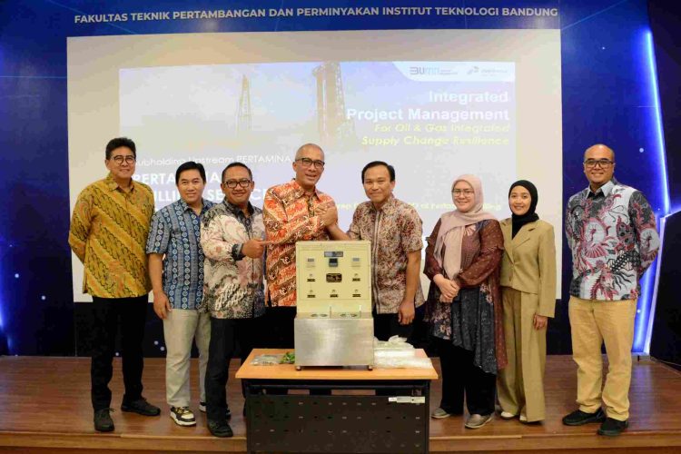 Dukung Pengembangan SDM Perminyakan, Pertamina Drilling Berikan Alat Laboratorium untuk ITB