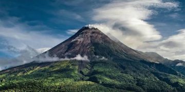 Atas Inisiatif Keluarga, Para Korban Erupsi Gunung Marapi Diabadikan dalam Monumen