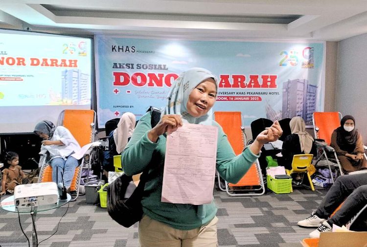 Rayakan Anniversary ke-9 Tahun, Pengunjung Antusias Ikut Aksi Kemanusiaan Donor Darah di Khas Pekanbaru Hotel