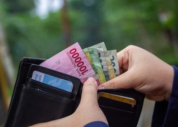 Indonesia Berpotensi Kehilangan Uang Beredar hingga Rp 324 Triliun Karena Belanja Barang Luar Negeri