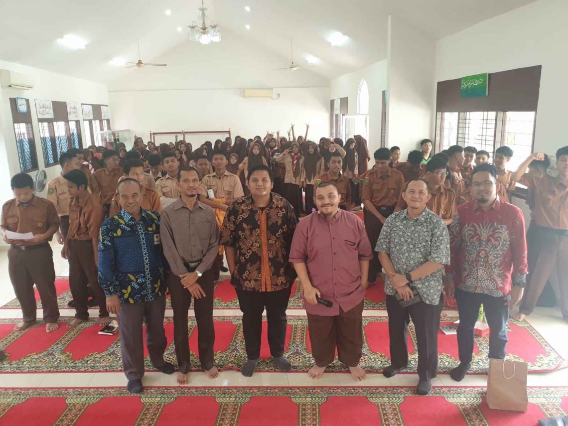 Edukasi dan Inspirasi bagi GenerasiMuda dalam Menyongsong Indonesia Emas 2045
