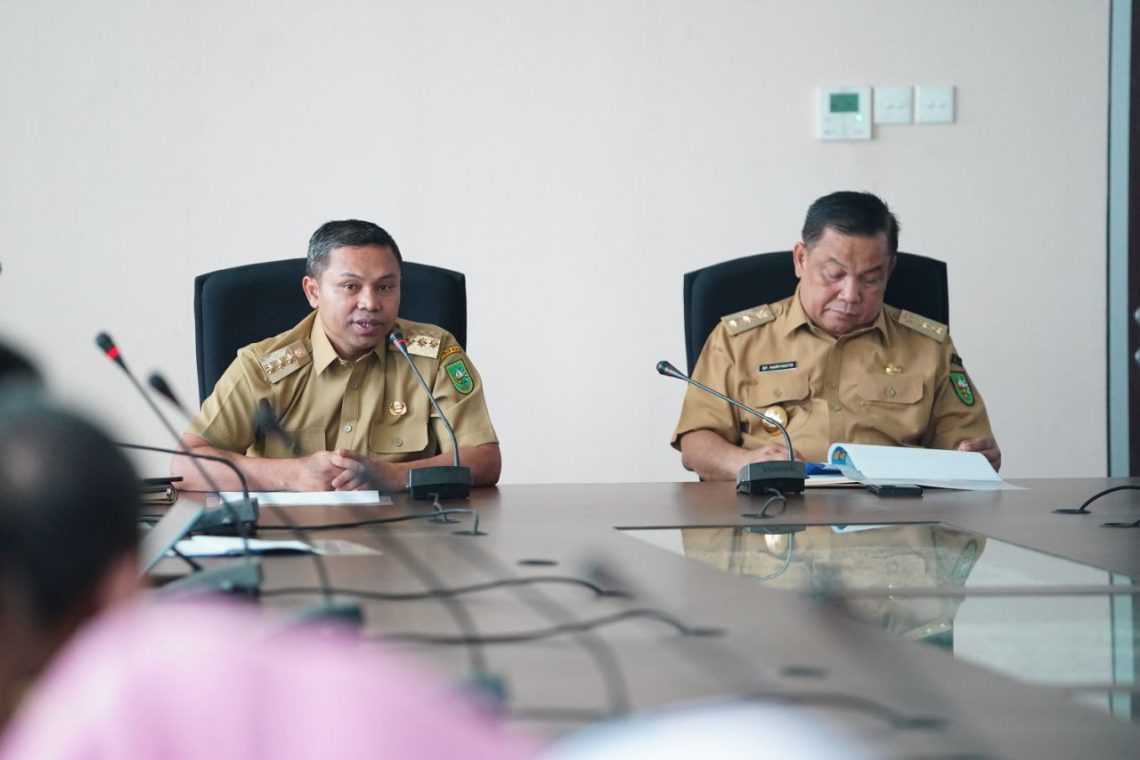 Realisasi Penerimaan Pajak Daerah Cenderung Stagnan di Rp1,5 Triliun, Gubri Soroti Kinerja Bapenda Riau