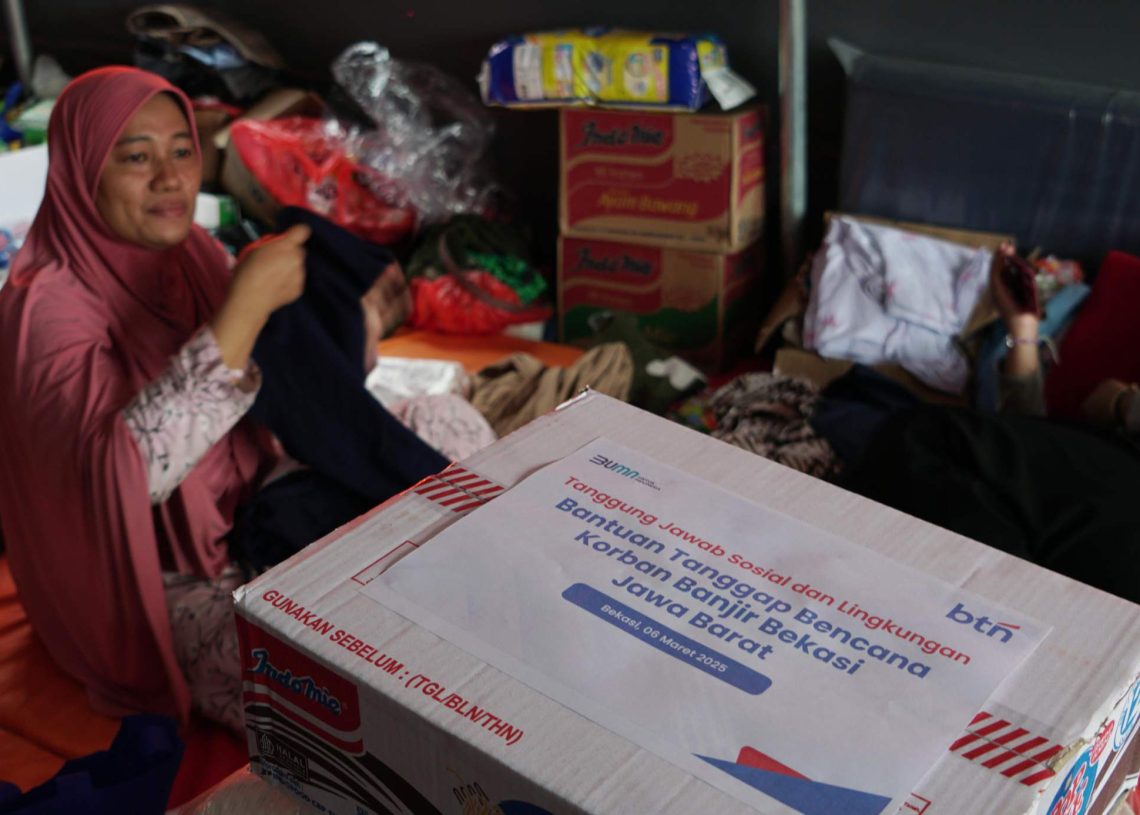 BTN Salurkan Bantuan untuk Korban Banjir di Bekasi