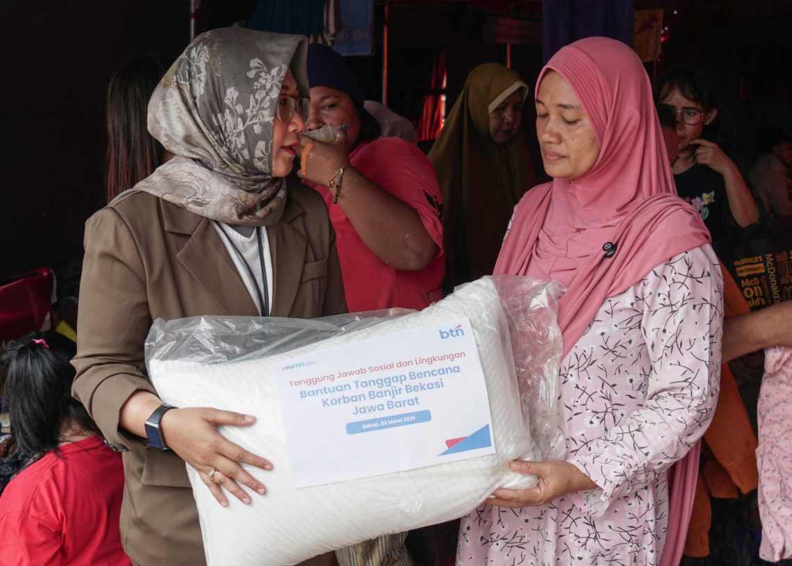 BTN Salurkan Bantuan untuk Korban Banjir di Bekasi