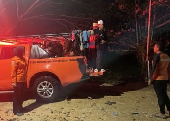 Banjir Rendam Ponpes di Kampar, 60 Santri Dievakuasi Tim SAR