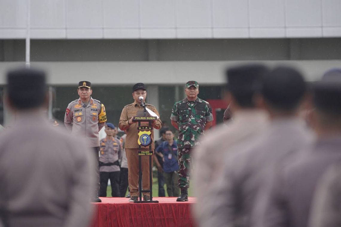 Kapolda Riau, Irjen Pol Herry Heryawan, menegaskan penegakan hukum terhadap siapapun pelaku pembakaran hutan dan lahan (Karhutla)