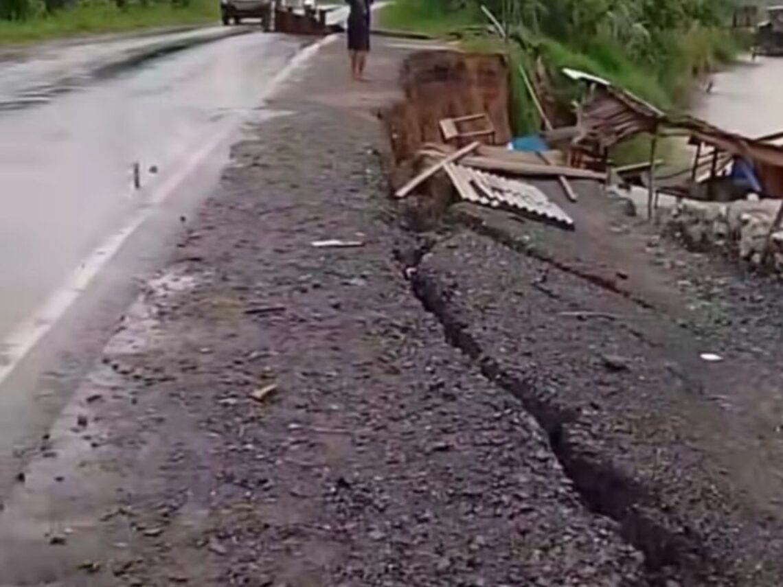 Pemprov Riau Akan Mulai Perbaikan Jalan Lintas Rengat ke Tembilahan di Kuala Cenaku