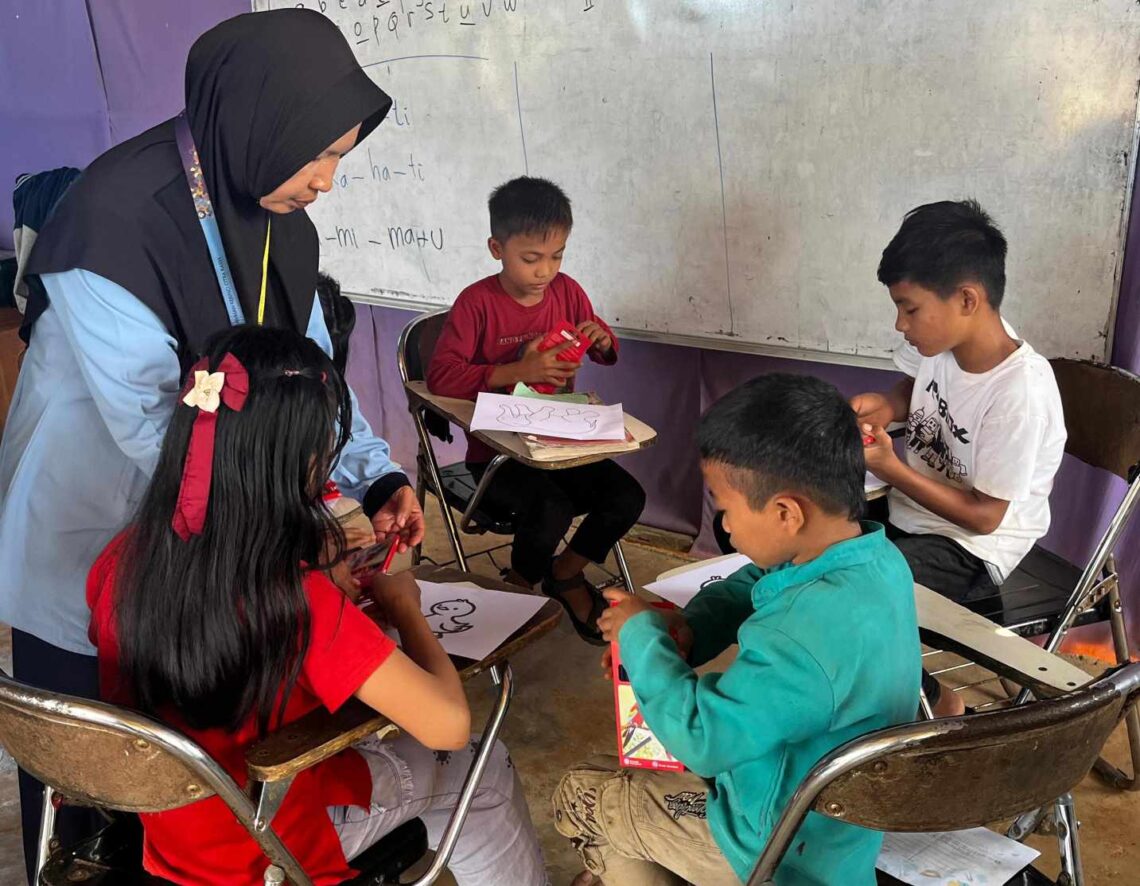 Suasana di daycare di Estate Pelalawan saat putra-putri para pekerja di area operasional fiber PT Riau Andalan Pulp and Paper (RAPP) bermain bersama.