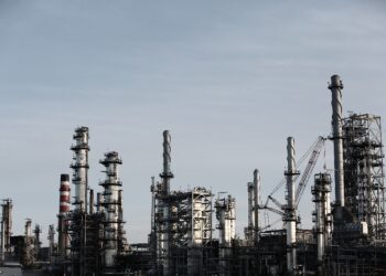 Pemprov Riau Minta 60% Tenaga Kerja Migas Diisi Putra Daerah