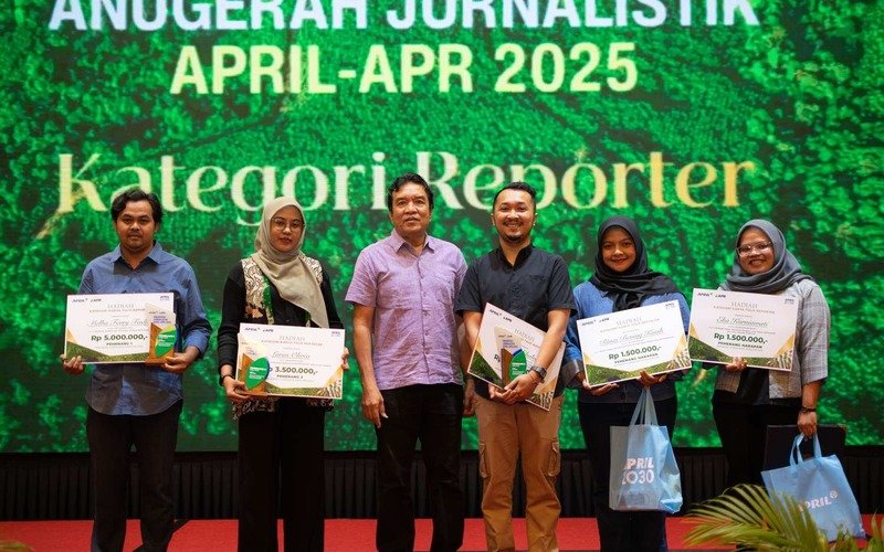 Wartawan Bertuahpos Melba Ferry Fadly Raih Juara Pertama Kategori Reporter di Ajang AJAA 2025