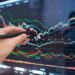IHSG Dibuka Menguat ke 7.923, Sektor Kesehatan hingga Properti Jadi Penopang