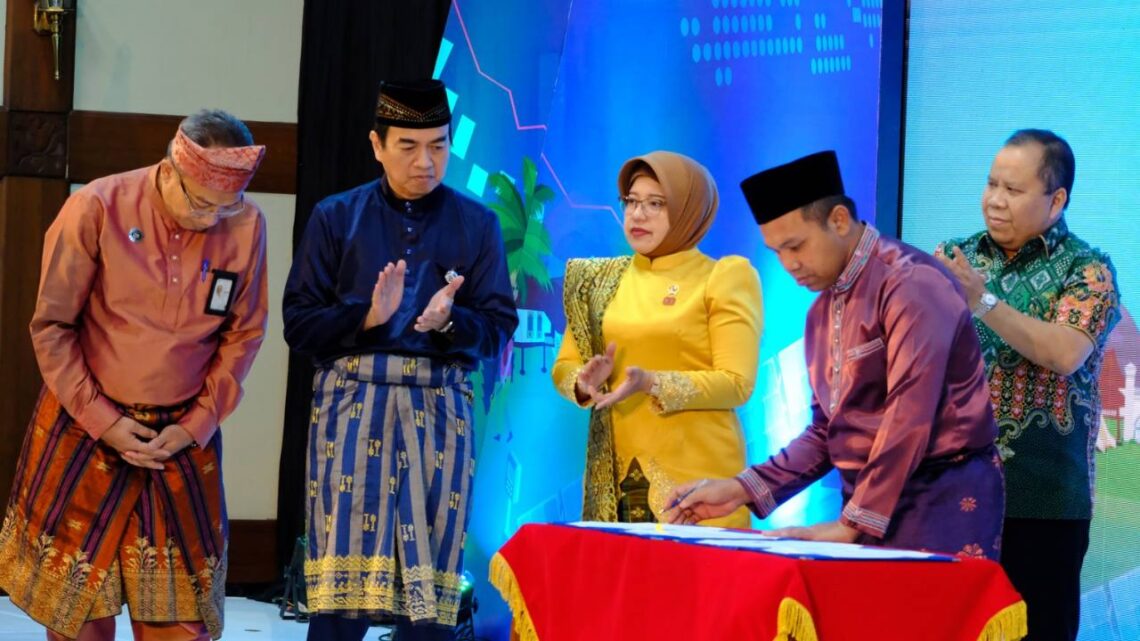 Riau Economic Forum 2025 Dorong Investasi Berkelanjutan dan Luncurkan QRIS Tap