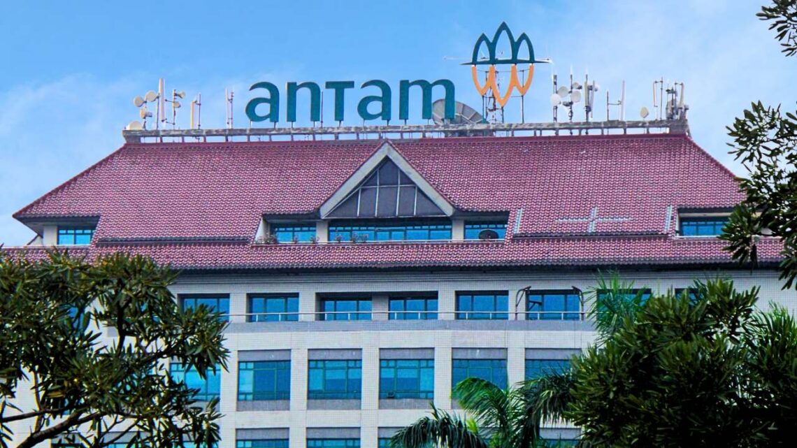 Pasokan Emas Antam Terbatas, Bagaimana Prospek Saham ANTM?