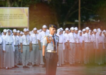 Janji Pemprov Riau Beri Seragam Sekolah Gratis untuk SMA/Sederajat Dicicil
