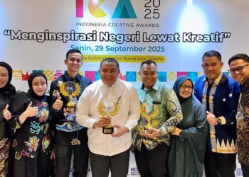 D’Sayur TPI dan Nafeesa Snack, UMKM Binaan BRK Syariah Raih Penghargaan Indonesia Creative Awards 2025