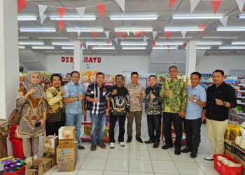 TOPAN menjadi minimarket pengendali inflasi pangan pertama di Sumatra. Program ini dilengkapi operasi pasar murah hingga kontrak farming untuk mewujudkan swasembada pangan.