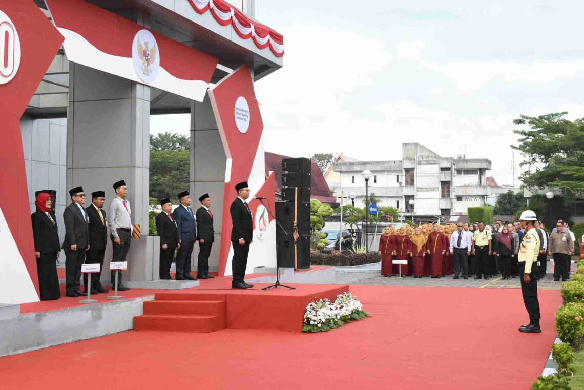 Peringati HUT RI Ke-80, BRK Syariah Gelar Upacara dan Berikan Penghargaan kepada Pegawai