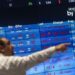 IHSG dibuka melemah ke 8.039 pada perdagangan Senin pagi, turun dari 8.051. Indeks Asia bergerak variatif dengan Nikkei 225 naik 1,43% dan Hang Seng menguat 0,75%.