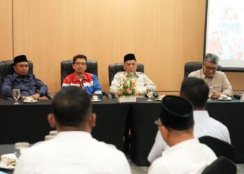 Keterangan foto : Kilang Pertamina Dumai melaksanakan audiensi dengan para pemangku kepentingan dan masyarakat Kelurahan Tanjung Palas dan Jayamukti, bertempat di Hotel Patra Dumai, Rabu 22 Oktober 2025 | Foto: Dok. KPI RU II Dumai.