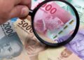 Kemensos hapus 600 ribu penerima bansos yang kedapatan bermain judi online. Gus Ipul pastikan bansos hanya untuk warga yang benar-benar membutuhkan.