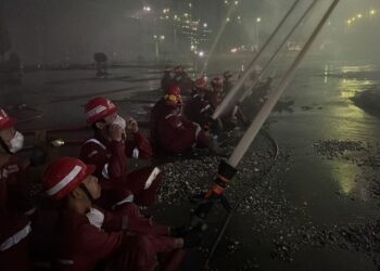 Kilang Pertamina Dumai kembali terbakar. Api padam dalam 20 menit tanpa korban jiwa. Investigasi penyebab insiden segera dilakukan Pertamina.